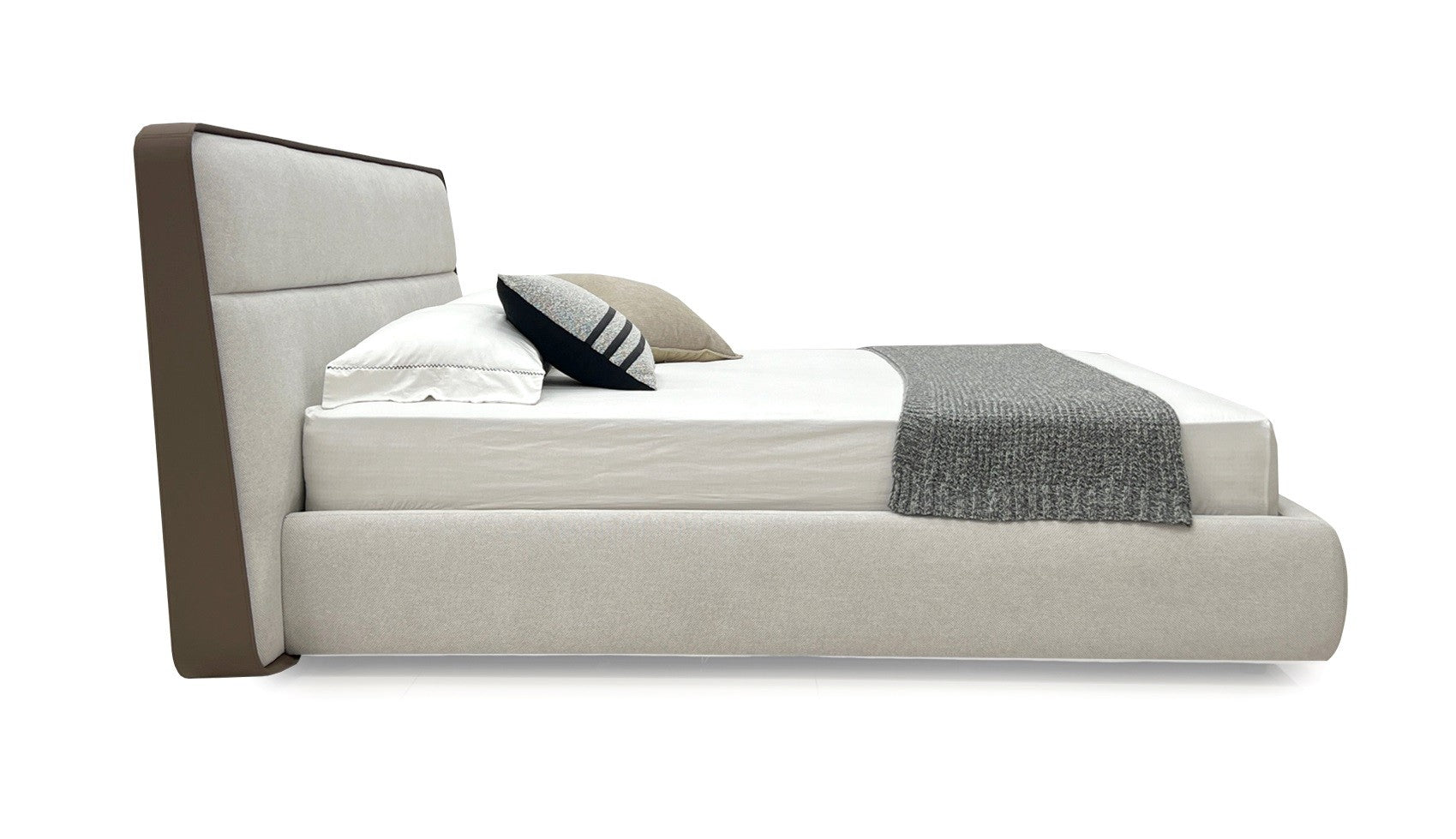 Maison Luxe Bed [ clone ]