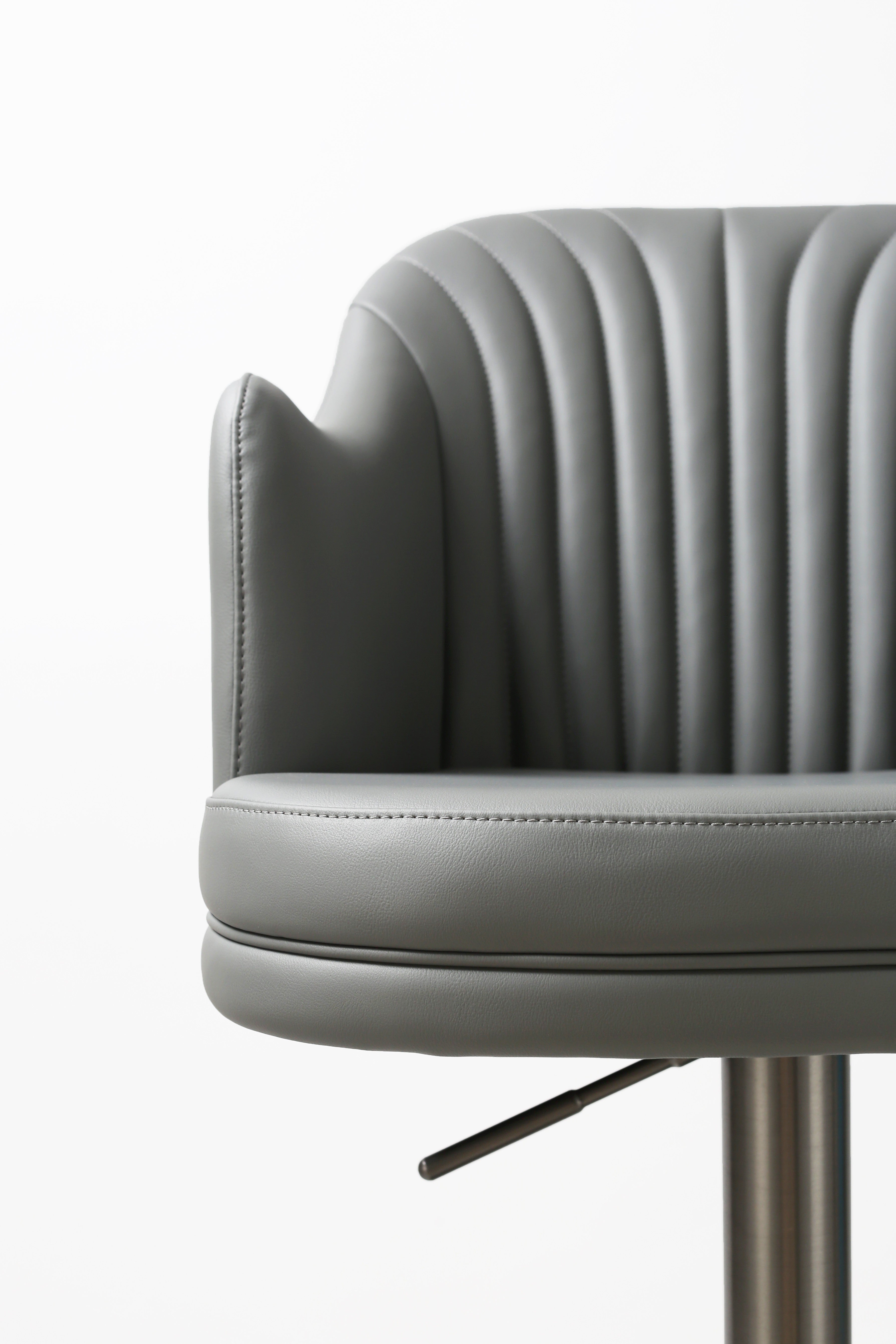K C218A-930 Black Barstool [ clone ]