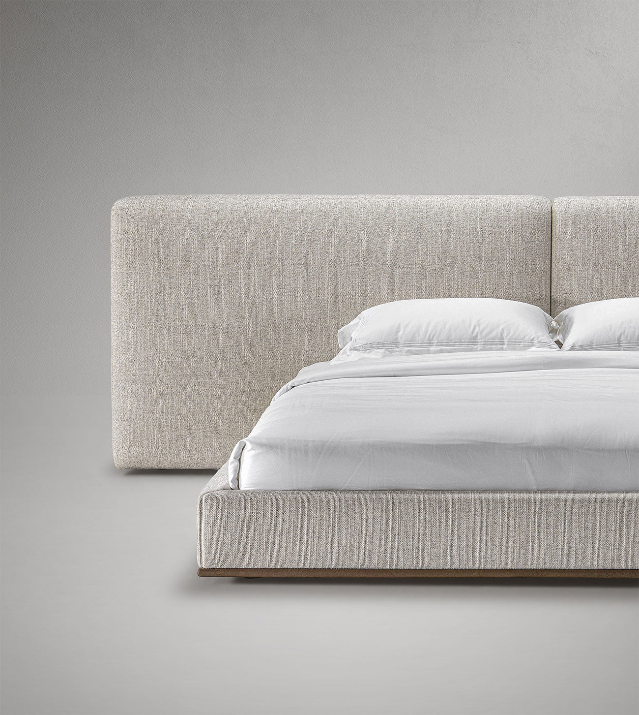 Kumo Modern Upholstered Bed