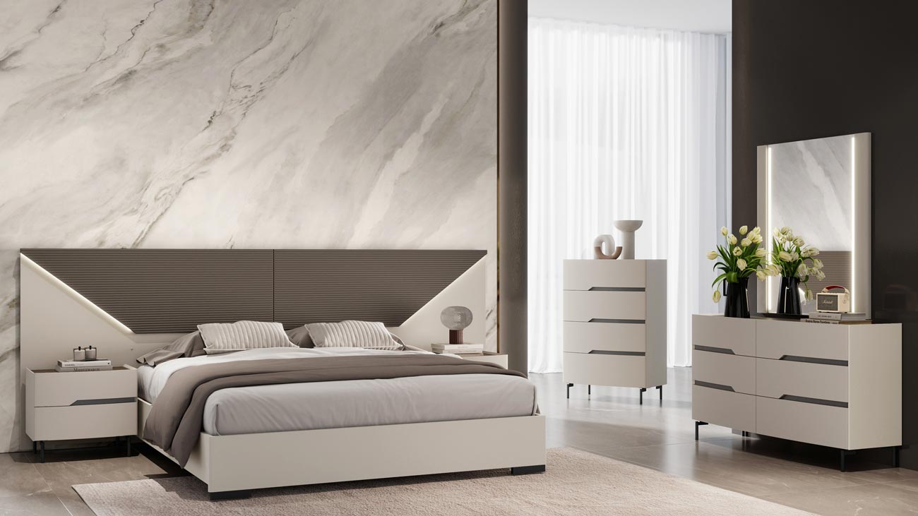 Lyon Chest