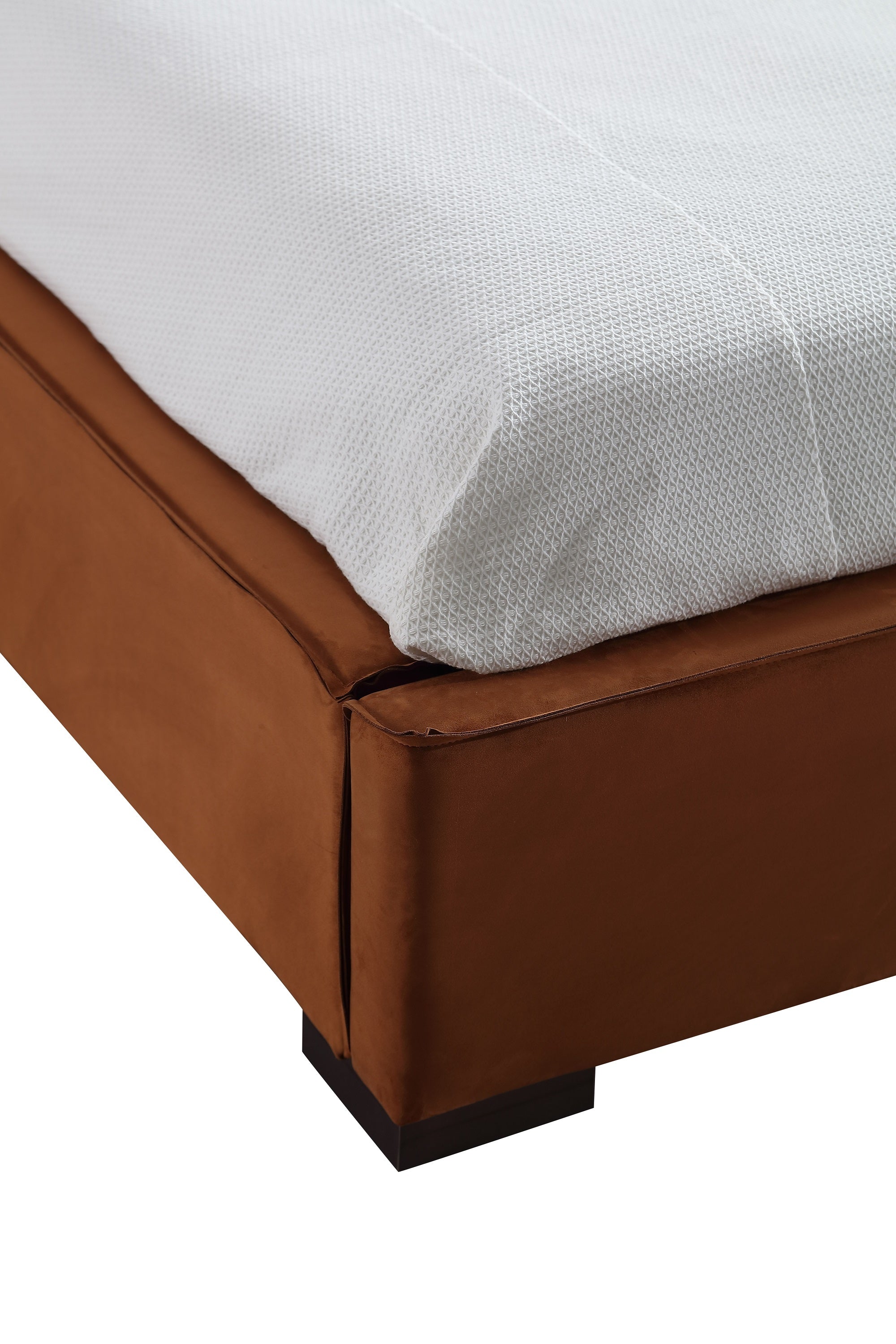 Serene Bed in Chestnut