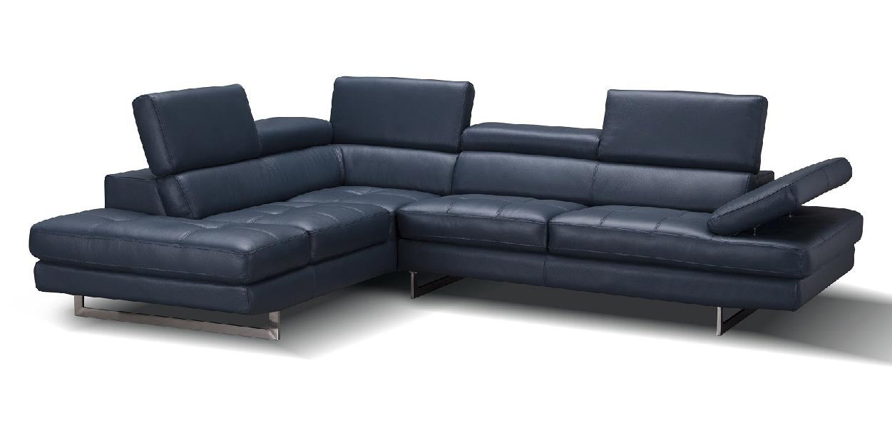 A761 Sectional in Snow White