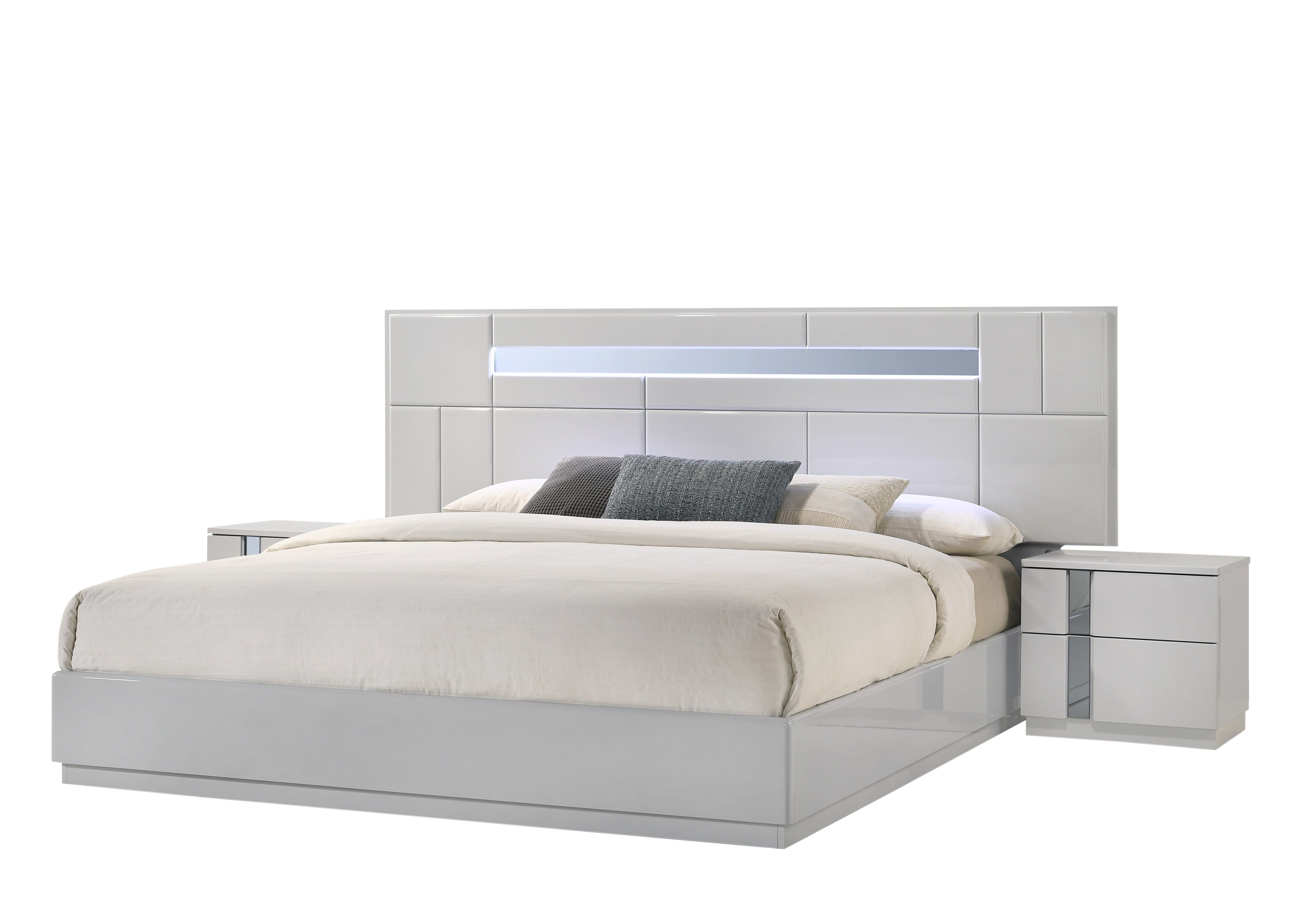J and M Furniture Bed Palermo Platform Bed