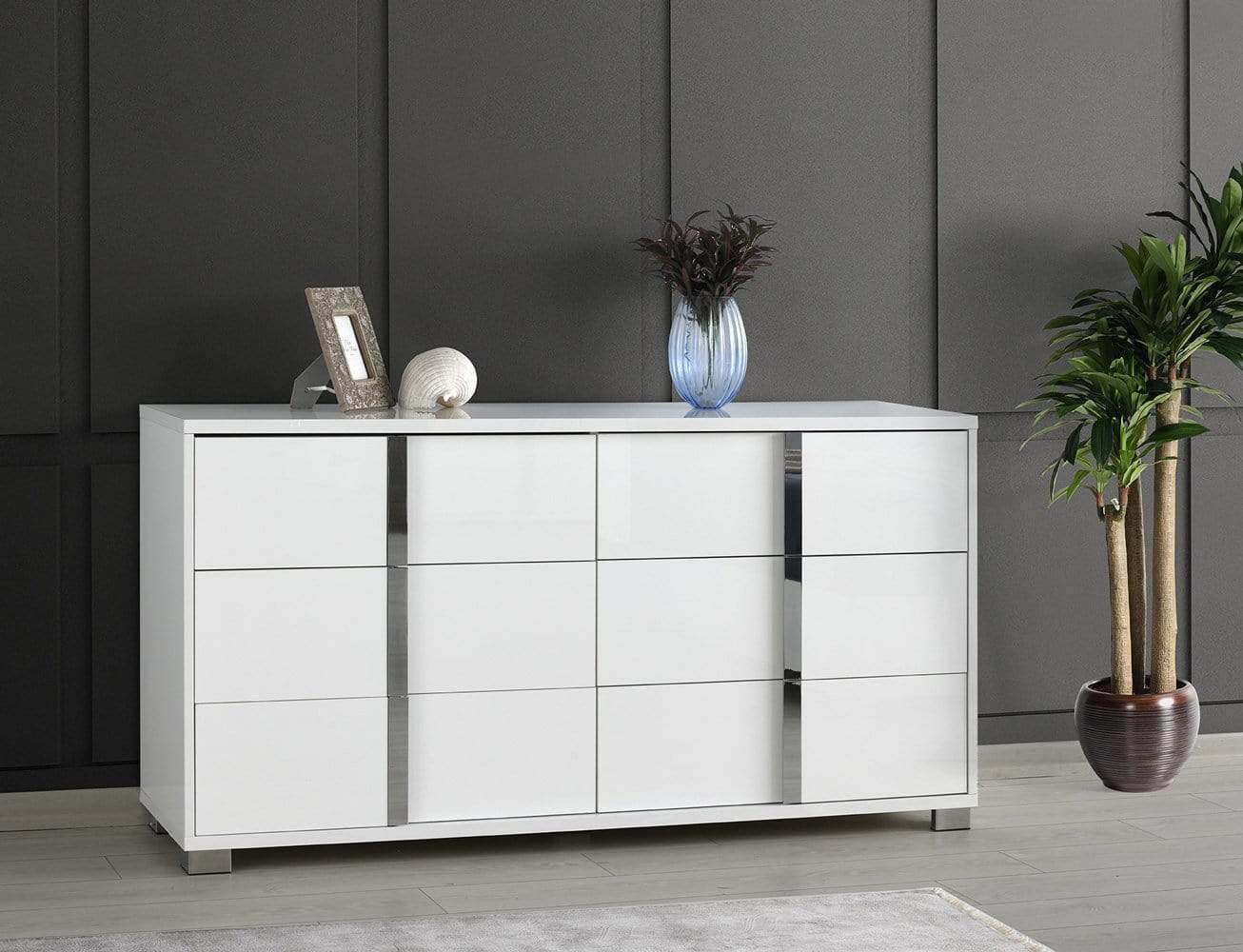 J and M Furniture Bedroom Furniture Sets Giulia Bedroom Collection in Gloss White | J&M Furniture